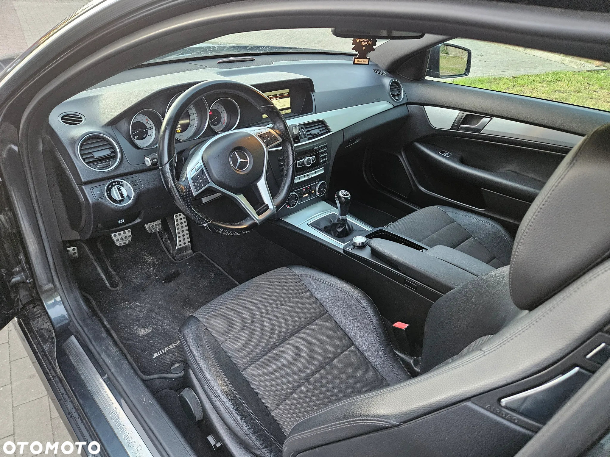 Mercedes-Benz Klasa C 180 Coupe AMG Line - 16