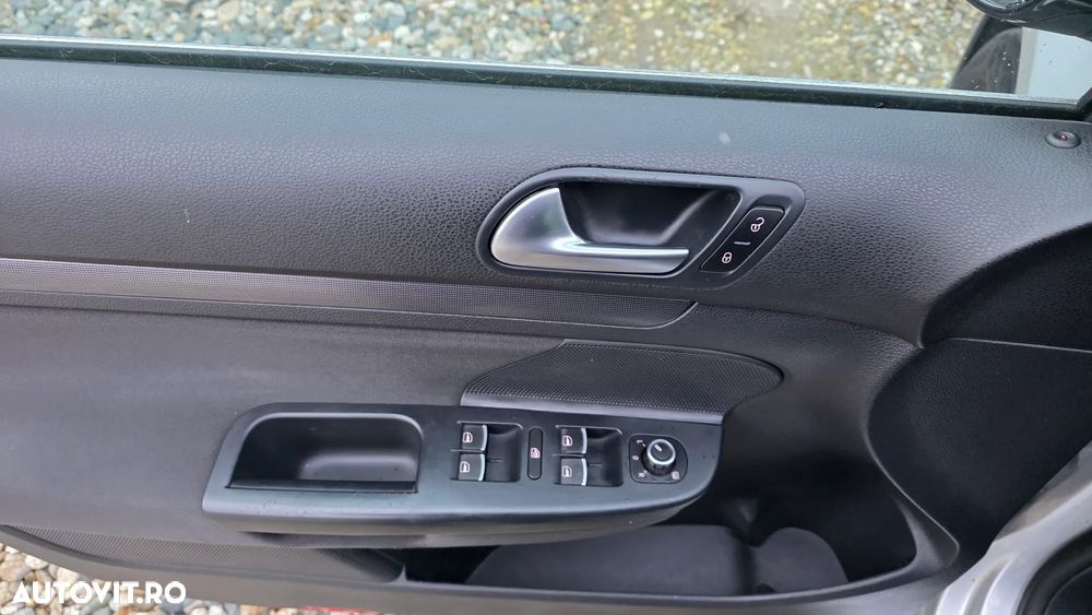 Volkswagen Golf 1.6 TDI BlueMotion Technology Comfortline - 14