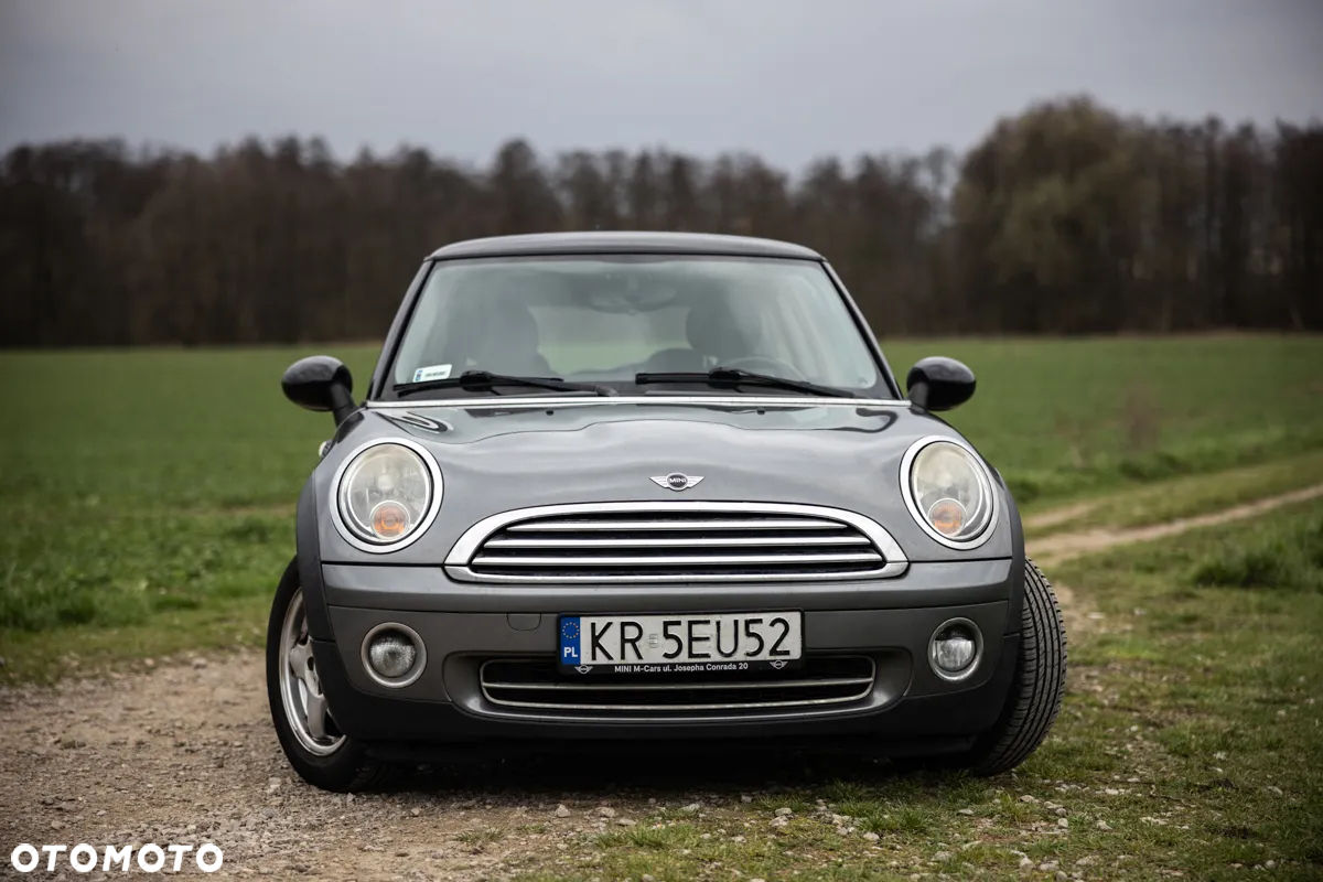 MINI Cooper Standard - 2