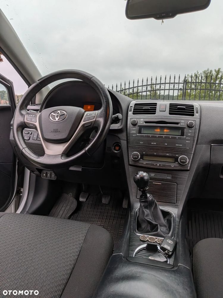 Toyota Avensis 2.2 D-CAT 2010 - 14