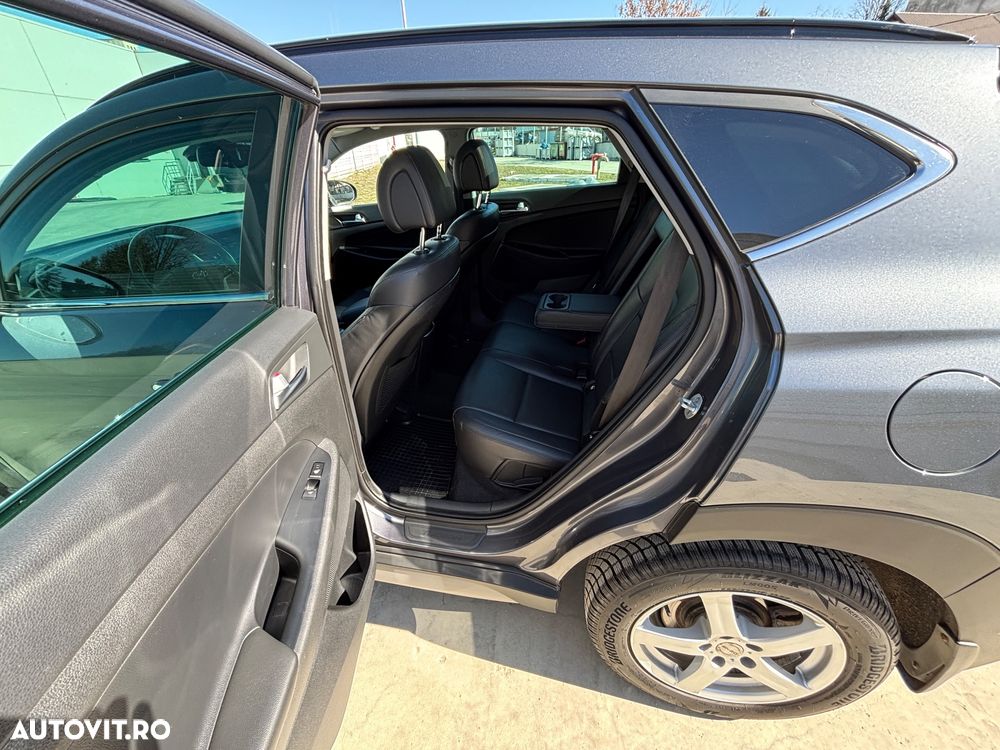 Hyundai Tucson 2.0 CRDI 4WD 6AT Luxury Pack+ - 22