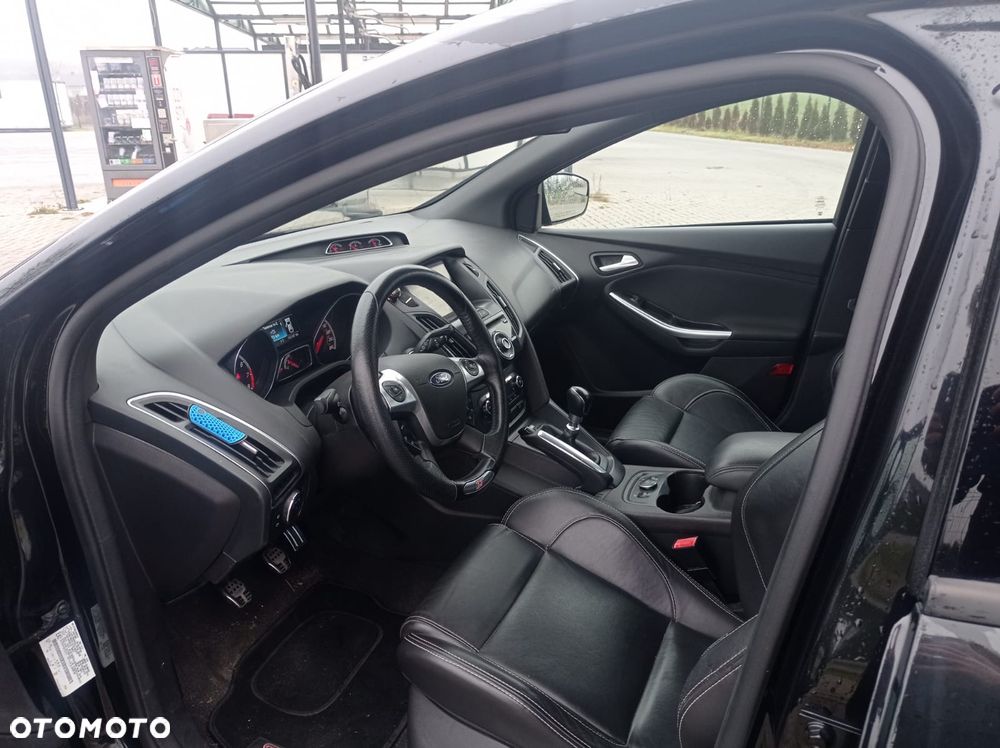 Ford Focus 2.0 EcoBoost ST - 11