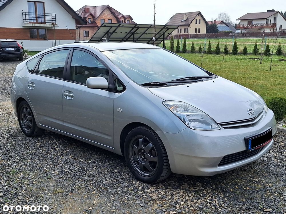 Toyota Prius 1.5 VVT-i Sol - 1