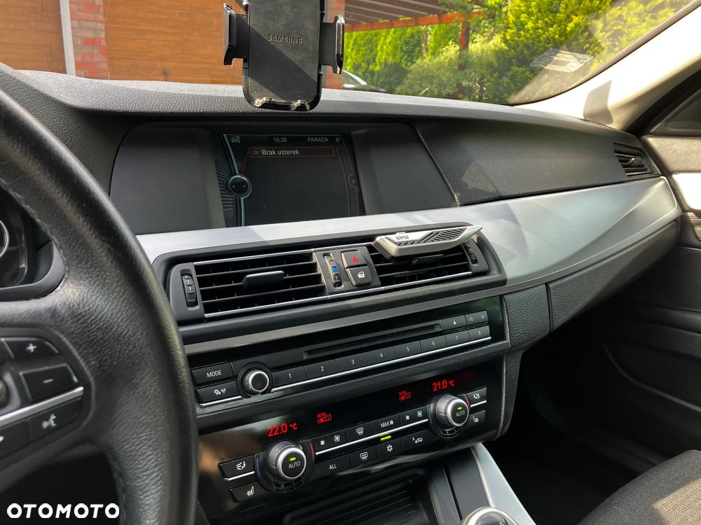 BMW Seria 5 520d Efficient Dynamics - 17