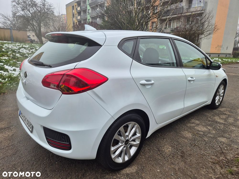 Kia Ceed 1.4 CVVT Dream Team Edition - 5