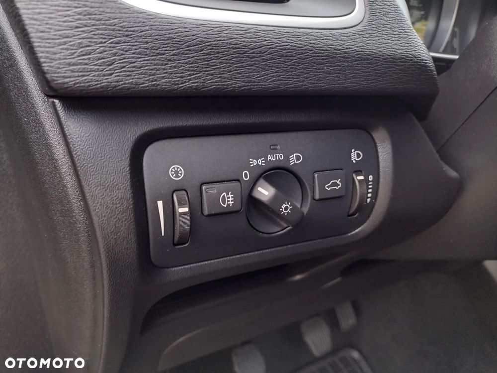 Volvo V40 D2 Kinetic - 21