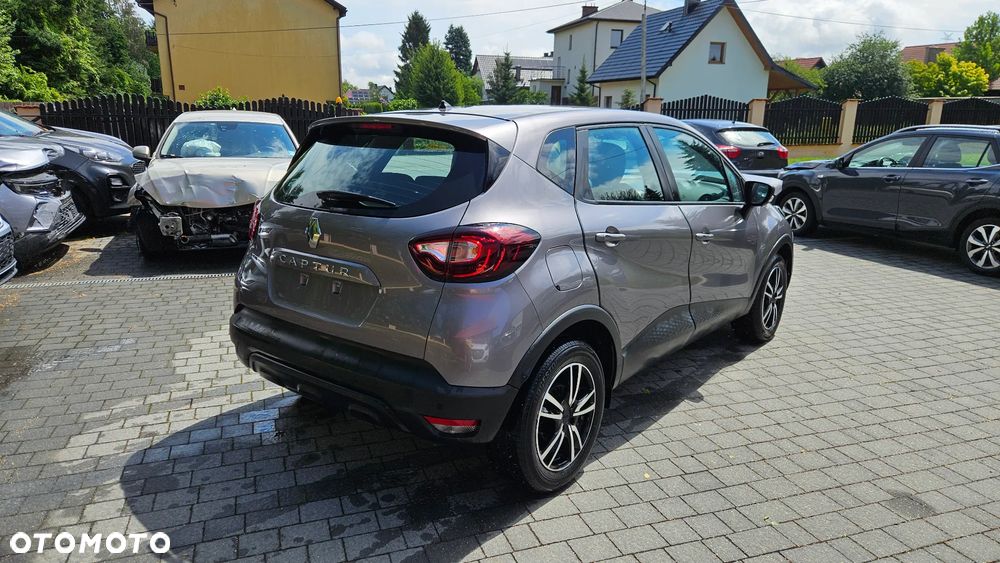 Renault Captur dCi 90 COLLECTION - 4