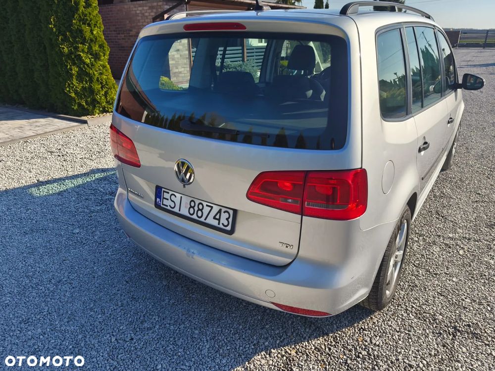 Volkswagen Touran - 5