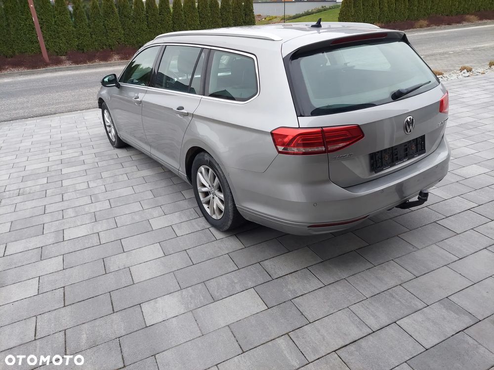 Volkswagen Passat 2.0 TDI (BlueMotion Technology) Comfortline - 4