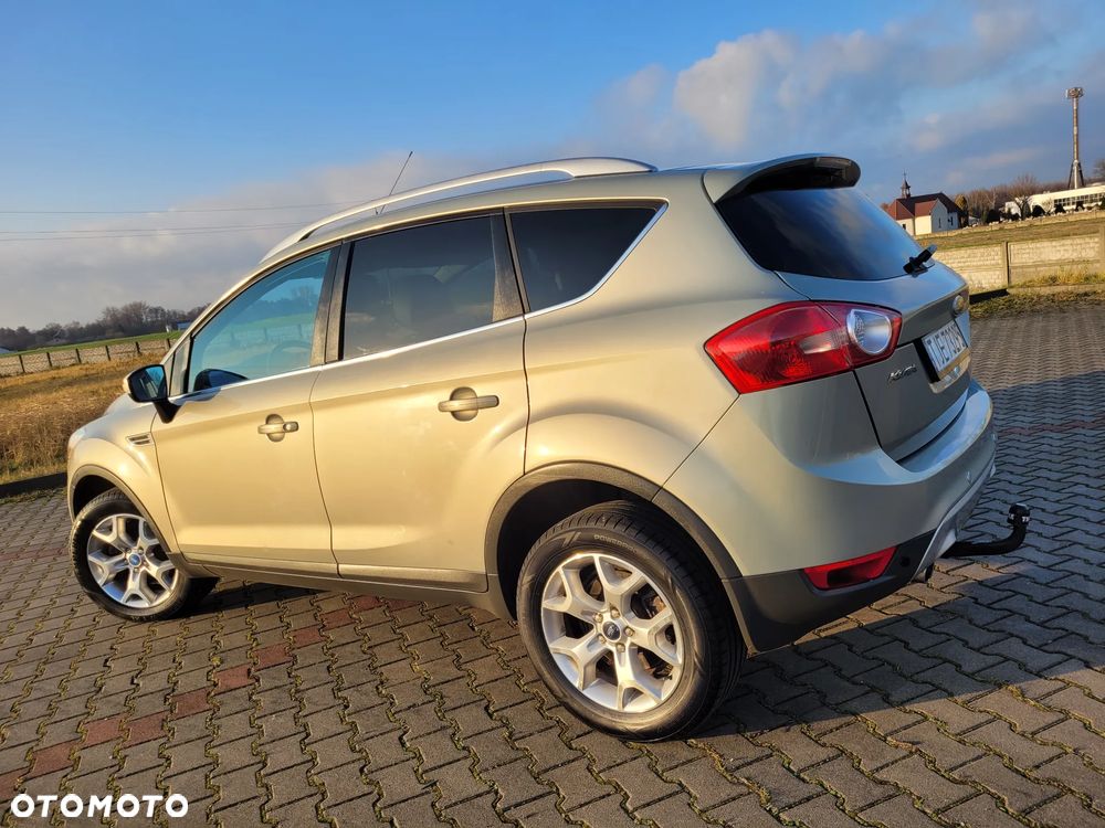 Ford Kuga 2.0 TDCi 2x4 Titanium - 11