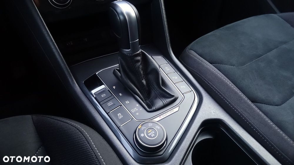 Volkswagen Tiguan - 38