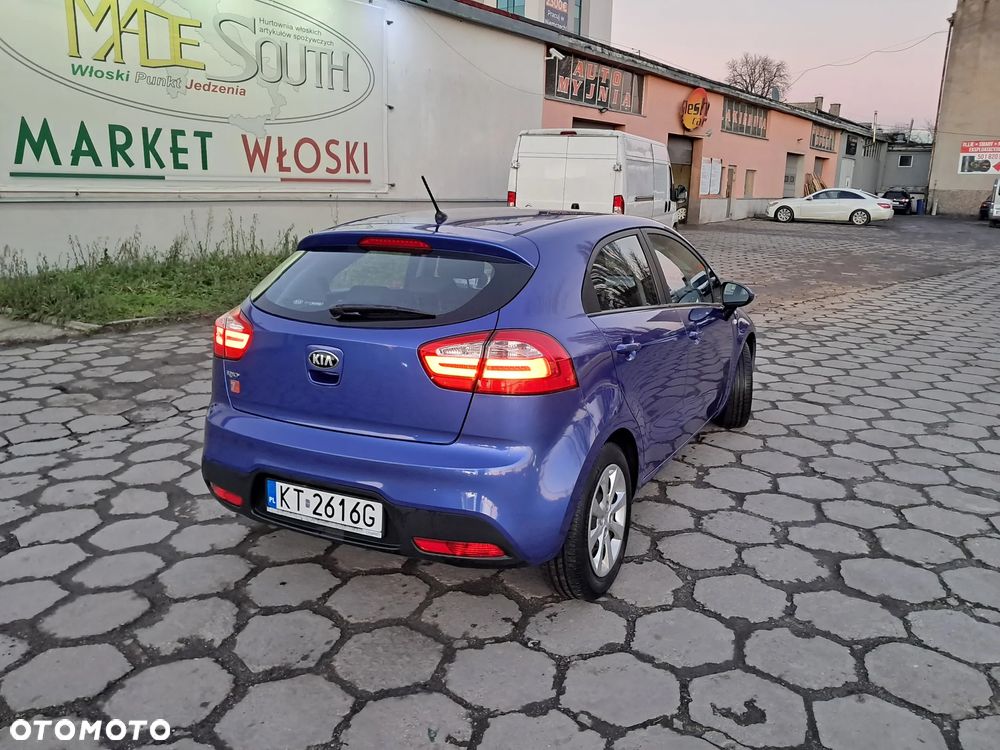 Kia Rio - 5
