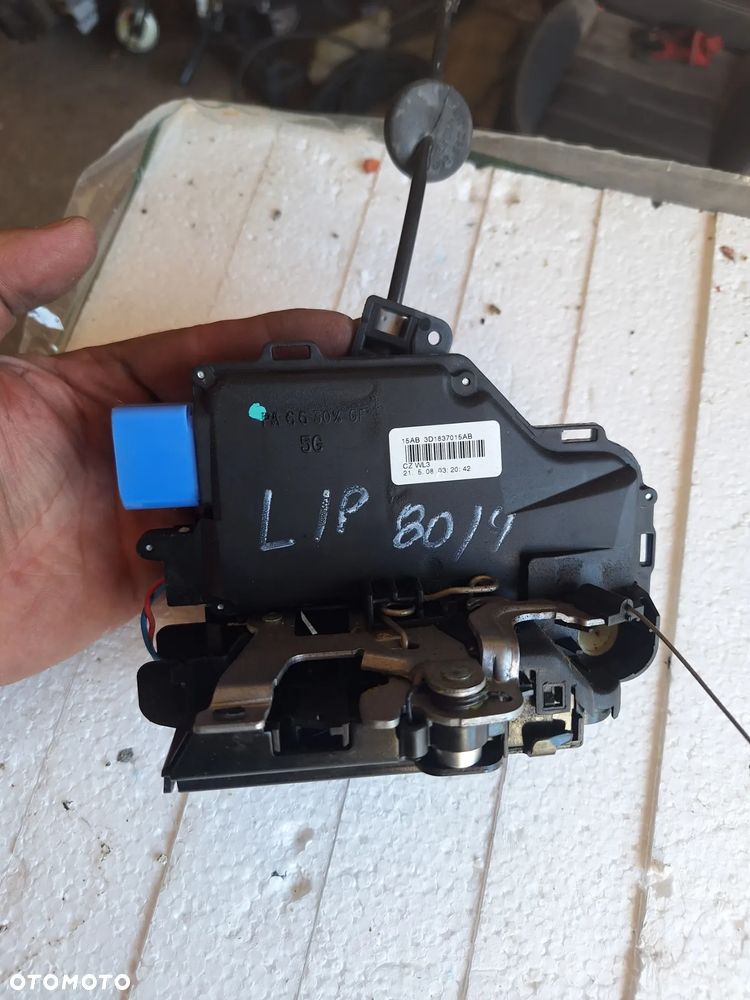 zamek drzwi lewy przód  VW GOLF V 3D1837015AB    (80/4)   (80/3)