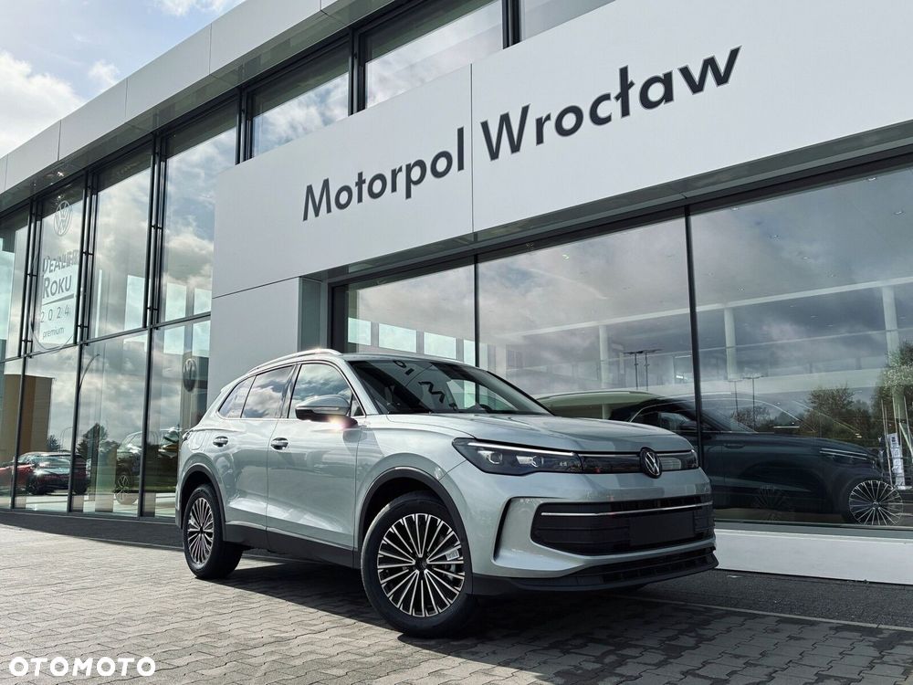 Volkswagen Tiguan - 12