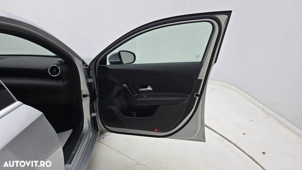 Mercedes-Benz A - 18