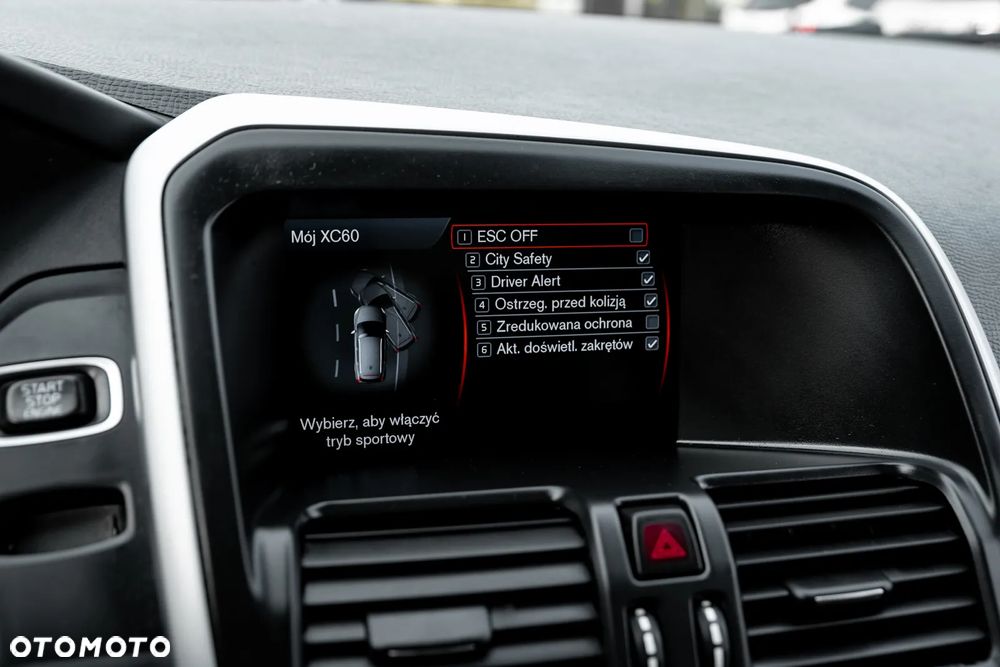 Volvo XC 60 D5 AWD RDesign - 32