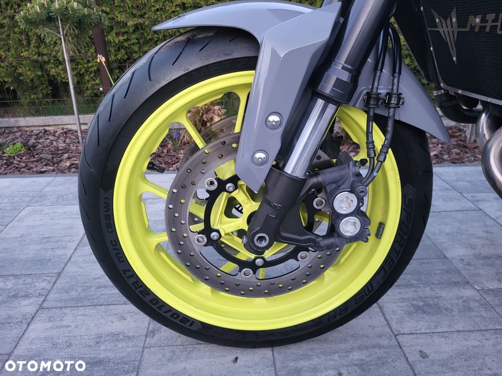 Yamaha MT - 21