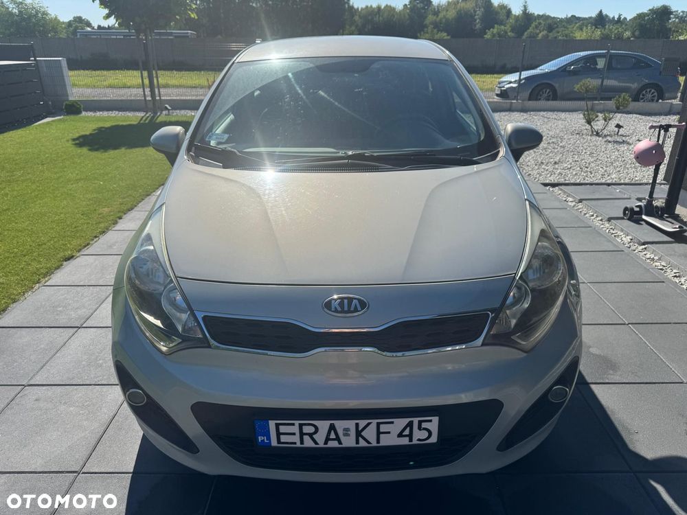 Kia Rio - 7