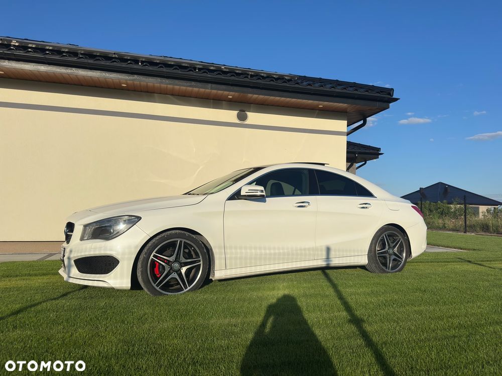 Mercedes-Benz CLA 200 7G-DCT AMG Line - 4