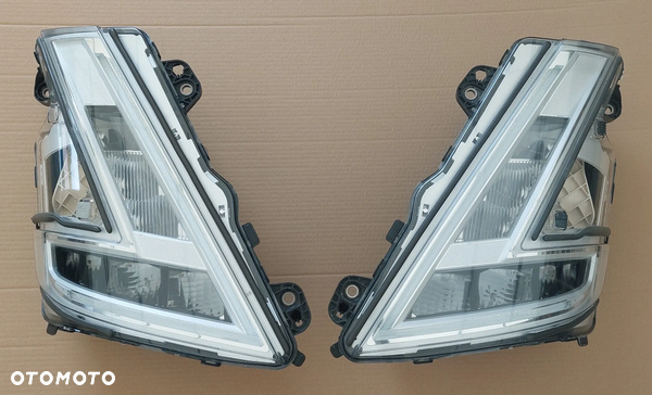 VOLVO FH 5 LAMPA PRZEDNIA FULL LED