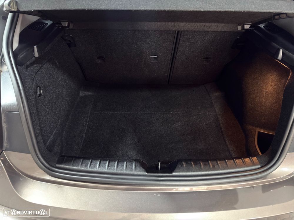 BMW 116 d EfficientDynamics Edition Sport Line - 12