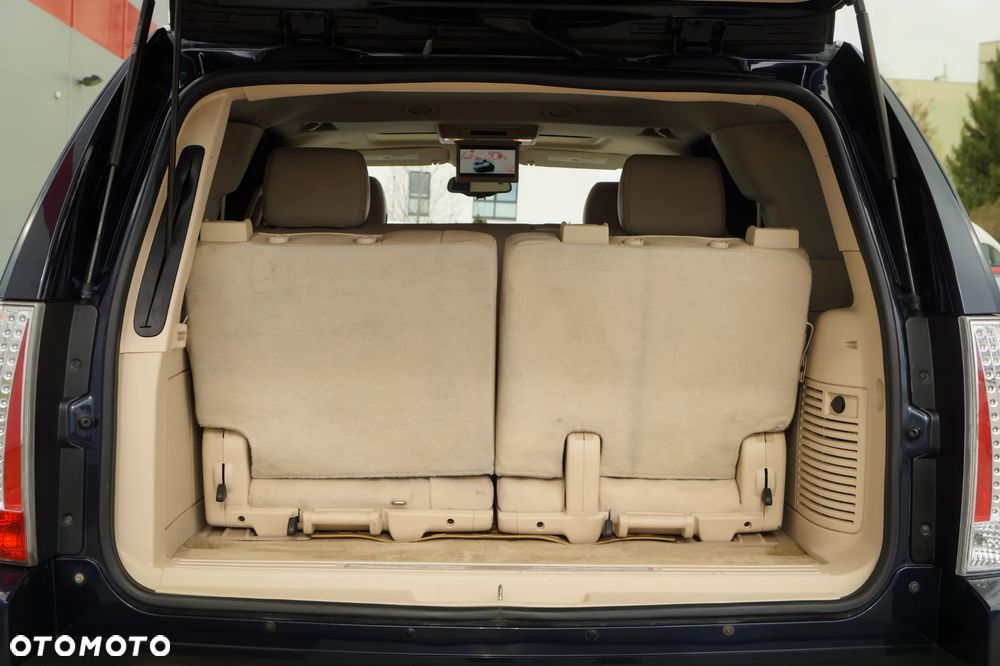 Cadillac Escalade - 20