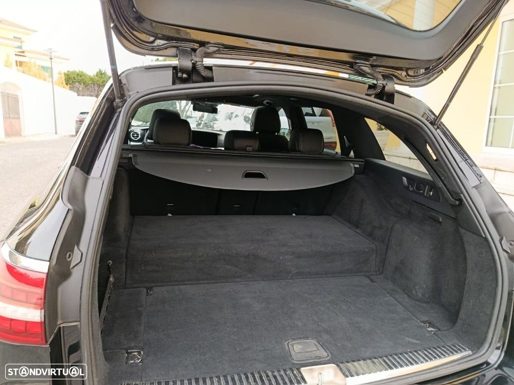 Mercedes-Benz E 300 de AMG Line 4Matic - 34