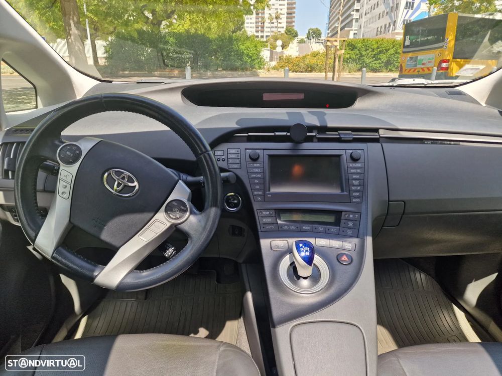 Toyota Prius 1.8 Premium +Pele+GPS+Solar - 10
