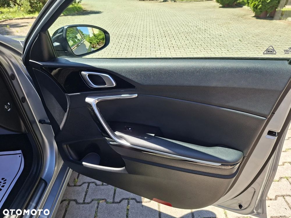 Kia Ceed - 30