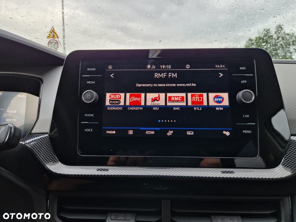 Volkswagen T-Cross - 21