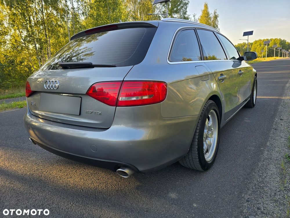 Audi A4 Avant - 4