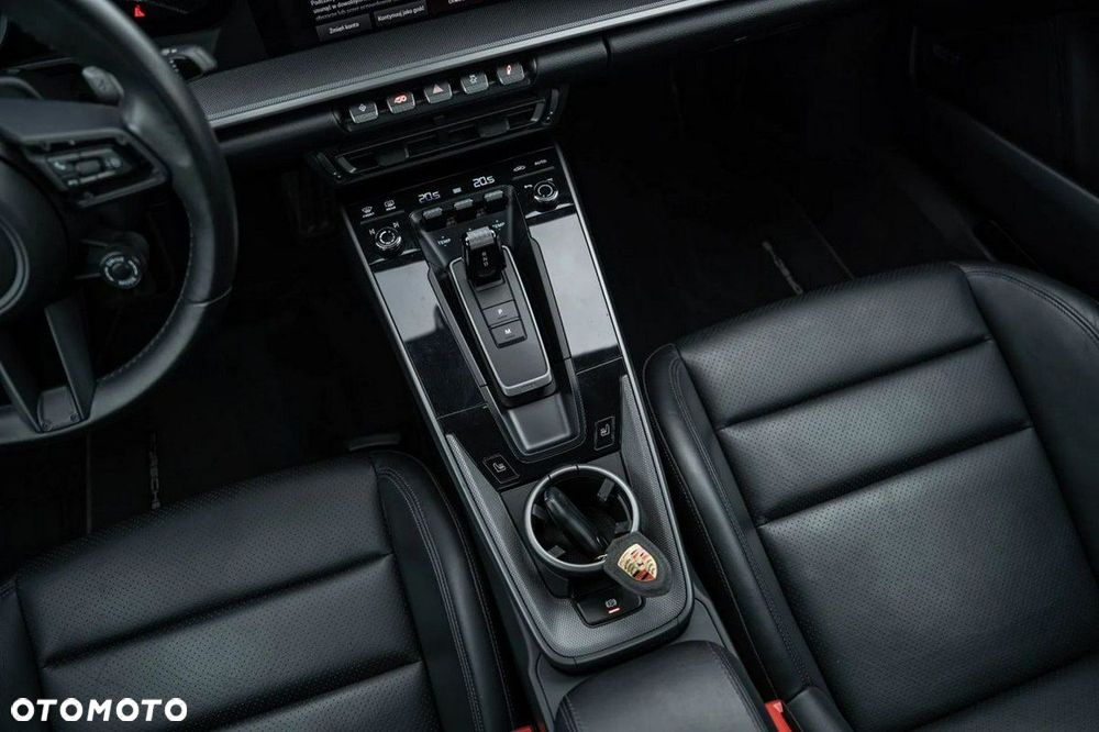 Porsche 911 Carrera S - 21