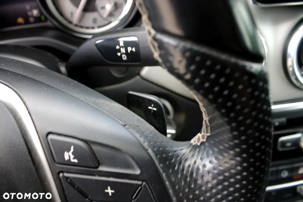 Mercedes-Benz GLA 200 (CDI) d 7G-DCT Urban - 14