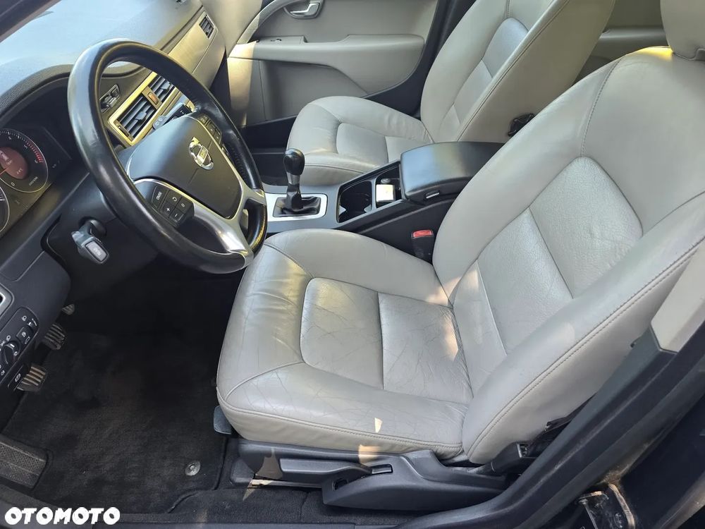 Volvo V70 2.0D Momentum - 23
