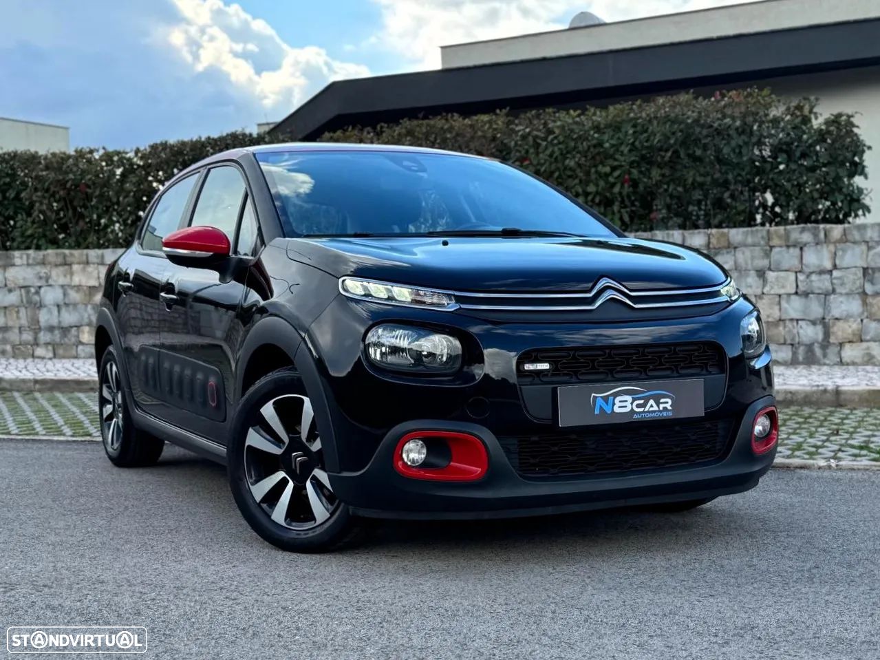 Citroën C3 1.2 PureTech Shine - 1