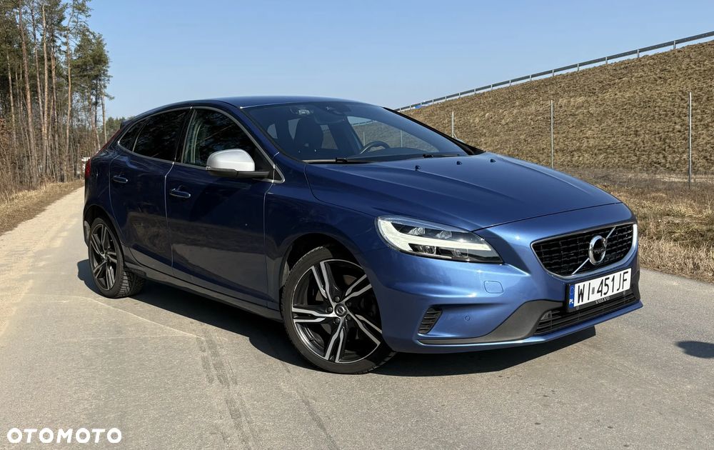 Volvo V40 T3 Drive-E Dynamic Edition - 1