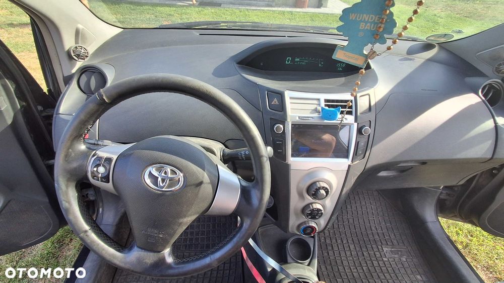 Toyota Yaris - 3