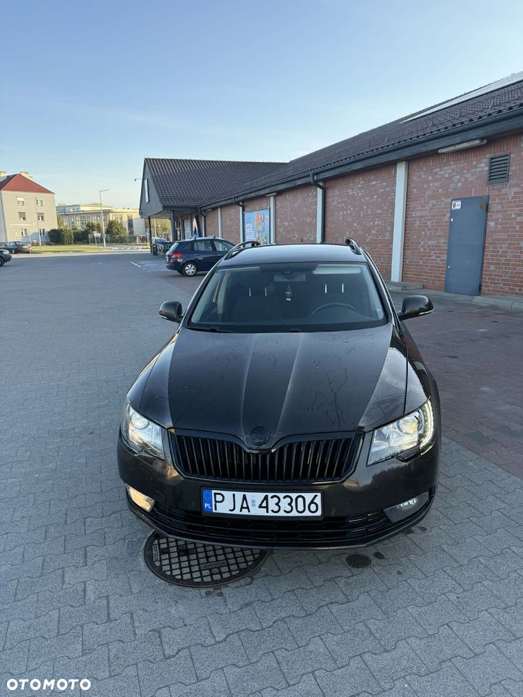 Skoda Superb 2.0 TDI Active DSG - 1