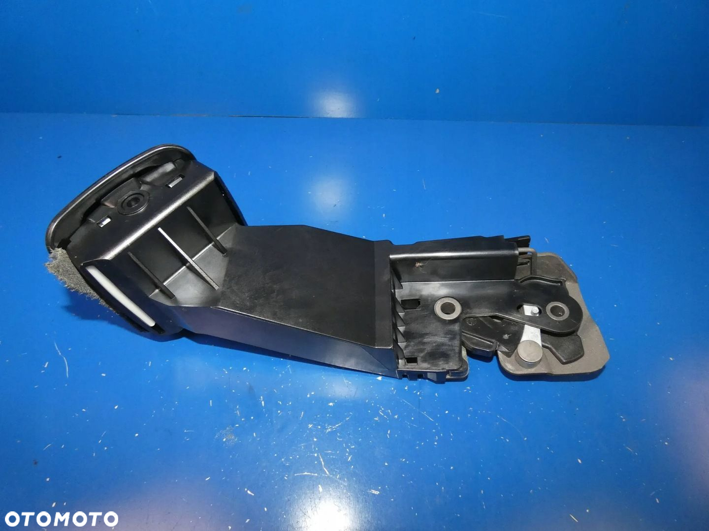Hyundai ix35 ZAMEK SKŁADANIA KANAPY PRAWY TYŁ TYLNY - 2