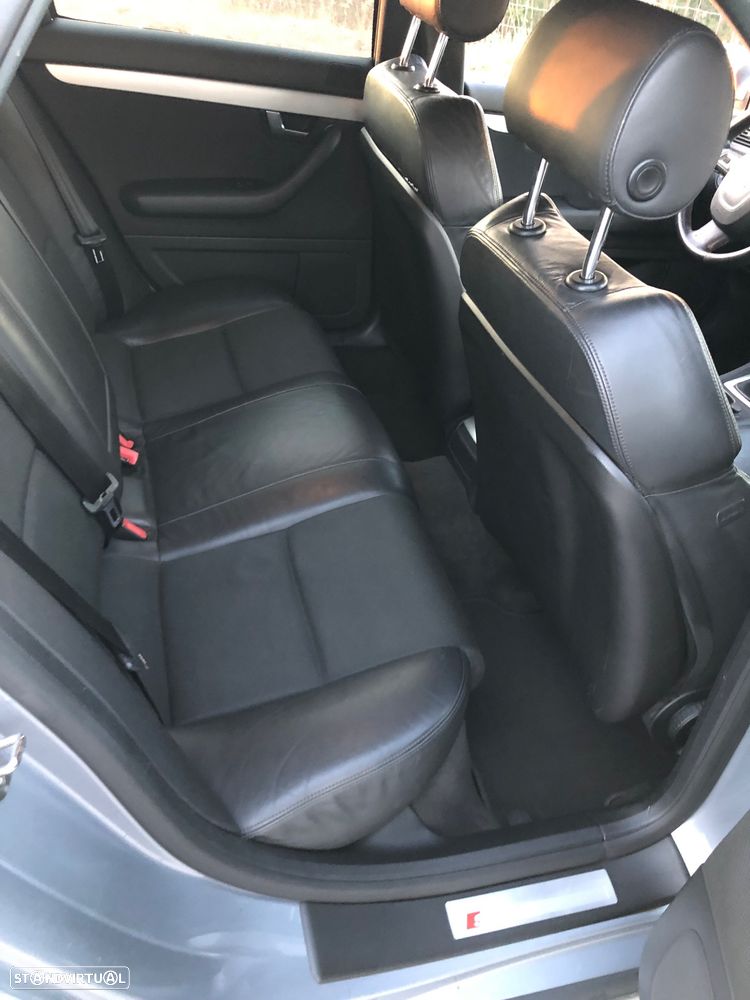 Audi A4 Avant 2.0 TDi - 9