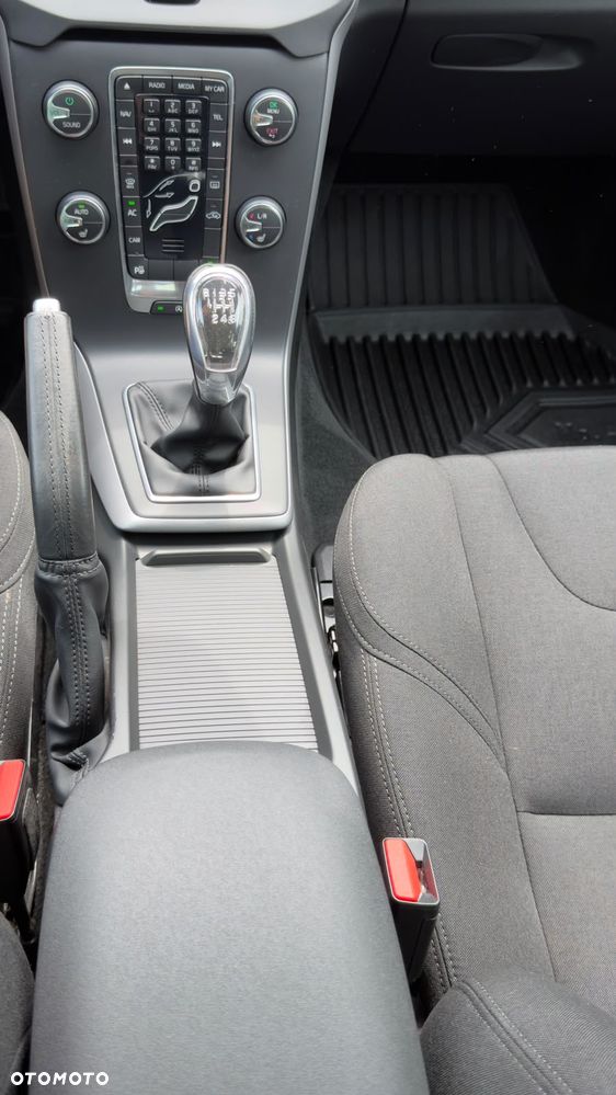 Volvo V40 - 8