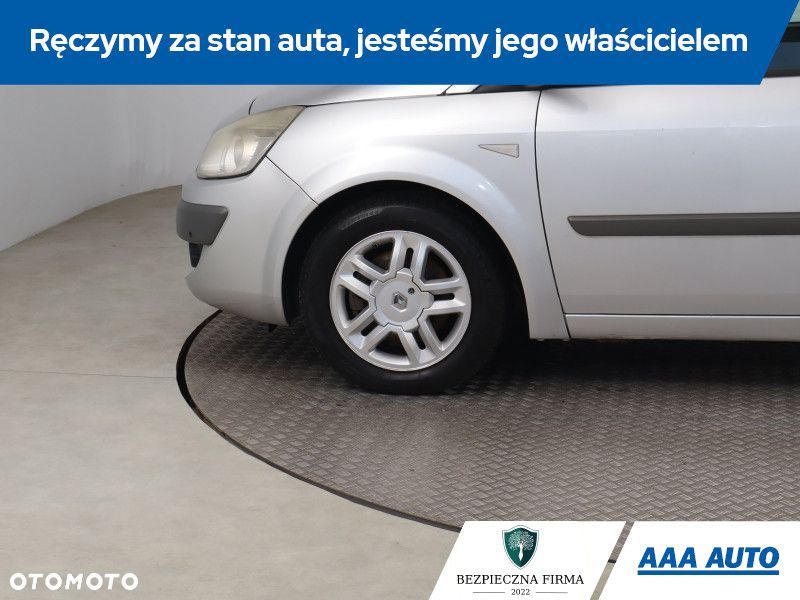 Renault Grand Scenic - 17