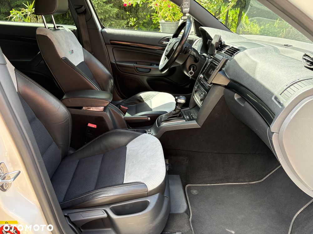 Skoda Octavia 2.0 TDI DPF DSG RS - 10