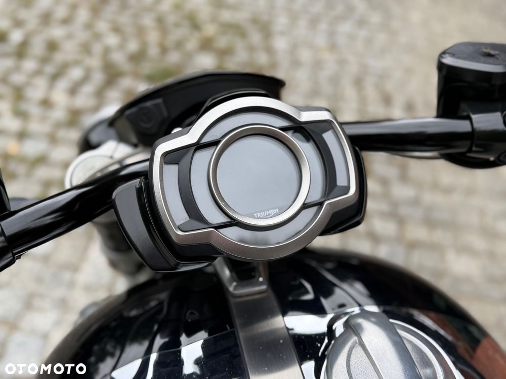 Triumph Rocket - 12