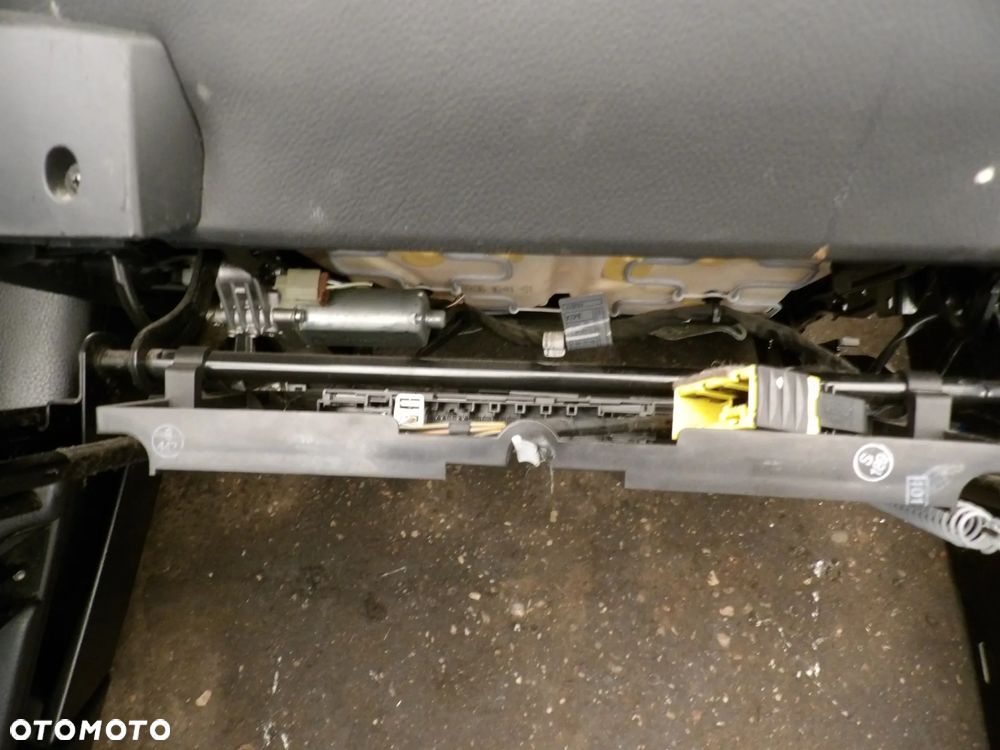 BMW - E61 - FITELE , KANAPA , BOCZKI , TUNEL ŚRODKOWY - PRZED LIFT - EUROPA - OGRZEWANE - 5