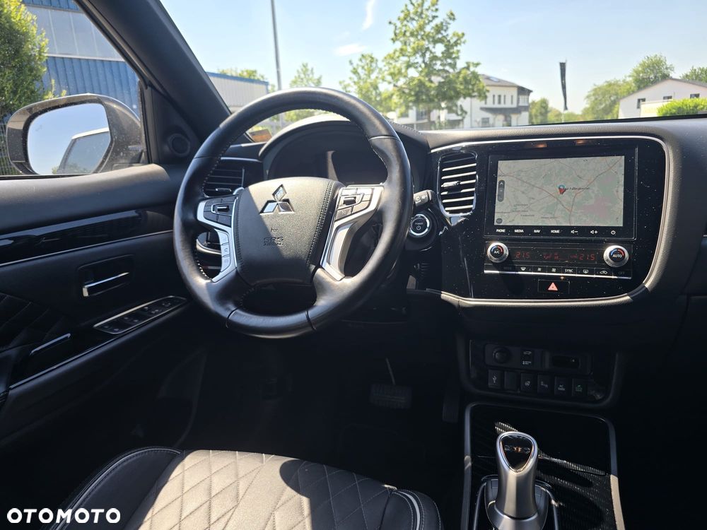 Mitsubishi Outlander 2.4 4WD Top - 14