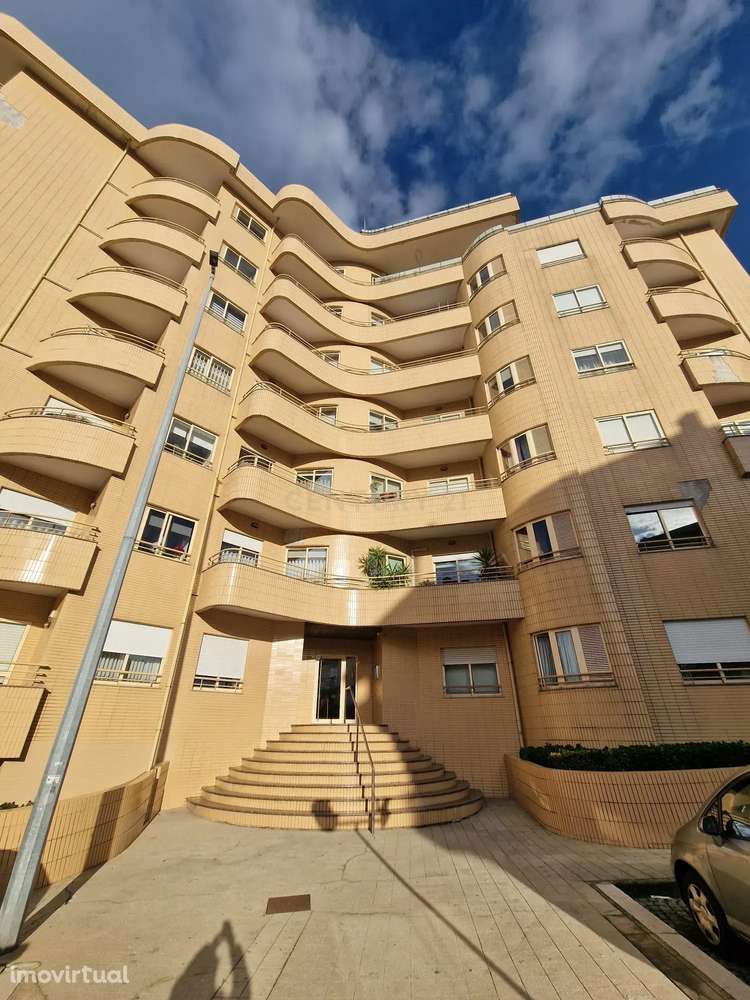 Apartamento T2 com Varanda em Rio Tinto, Gondomar - Grande imagem: 2/38