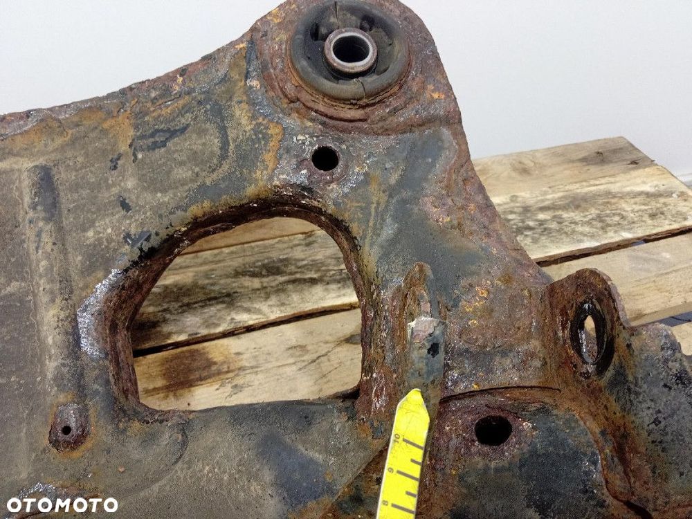 MITSUBISHI GRANDIS BELKA ZAWIESZENIA TYŁ - 14