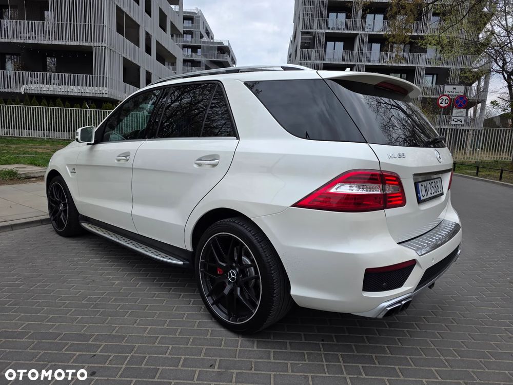 Mercedes-Benz ML 63 AMG 4-Matic - 26