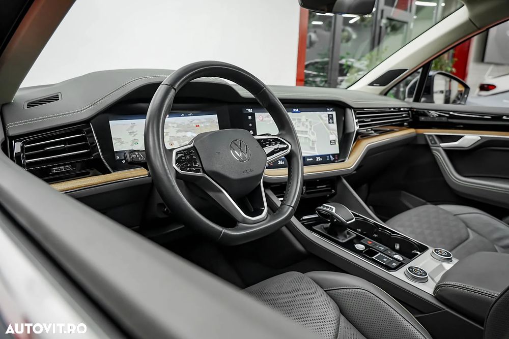 Volkswagen Touareg - 12